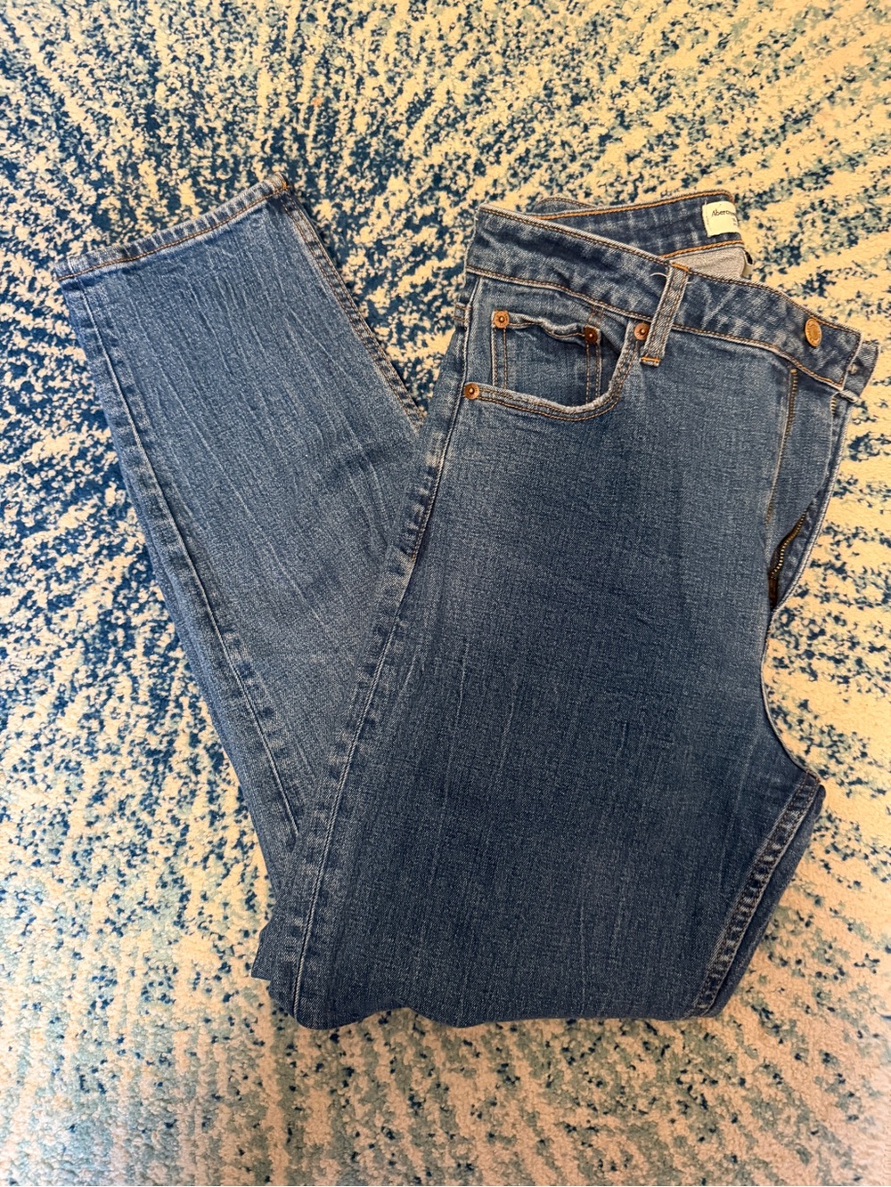 Abercrombie & Fitch Mom Jean | size 28/6 | curve love - Picture 2 of 4